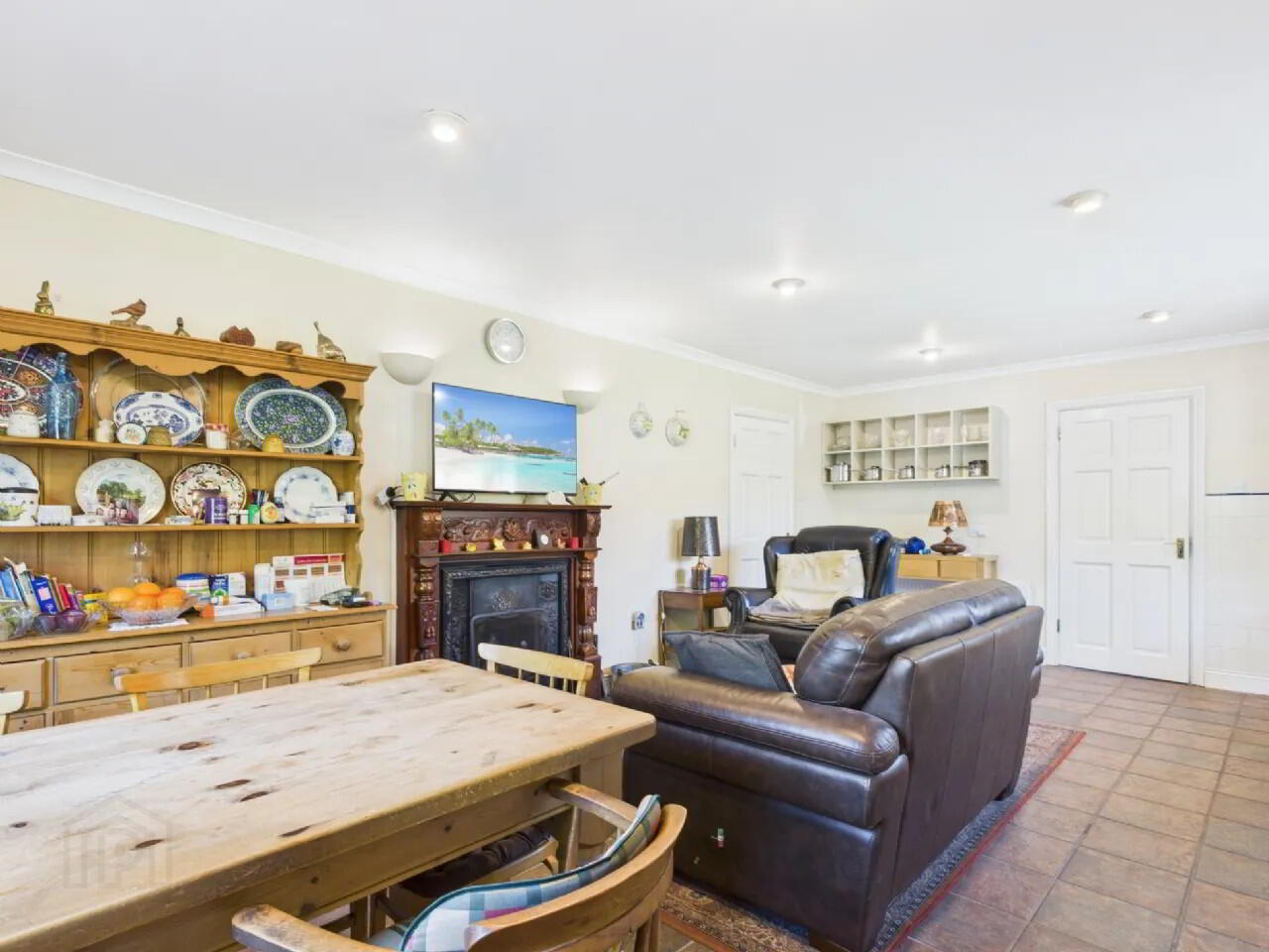 6 Bed On 3 Acres 9 of 34