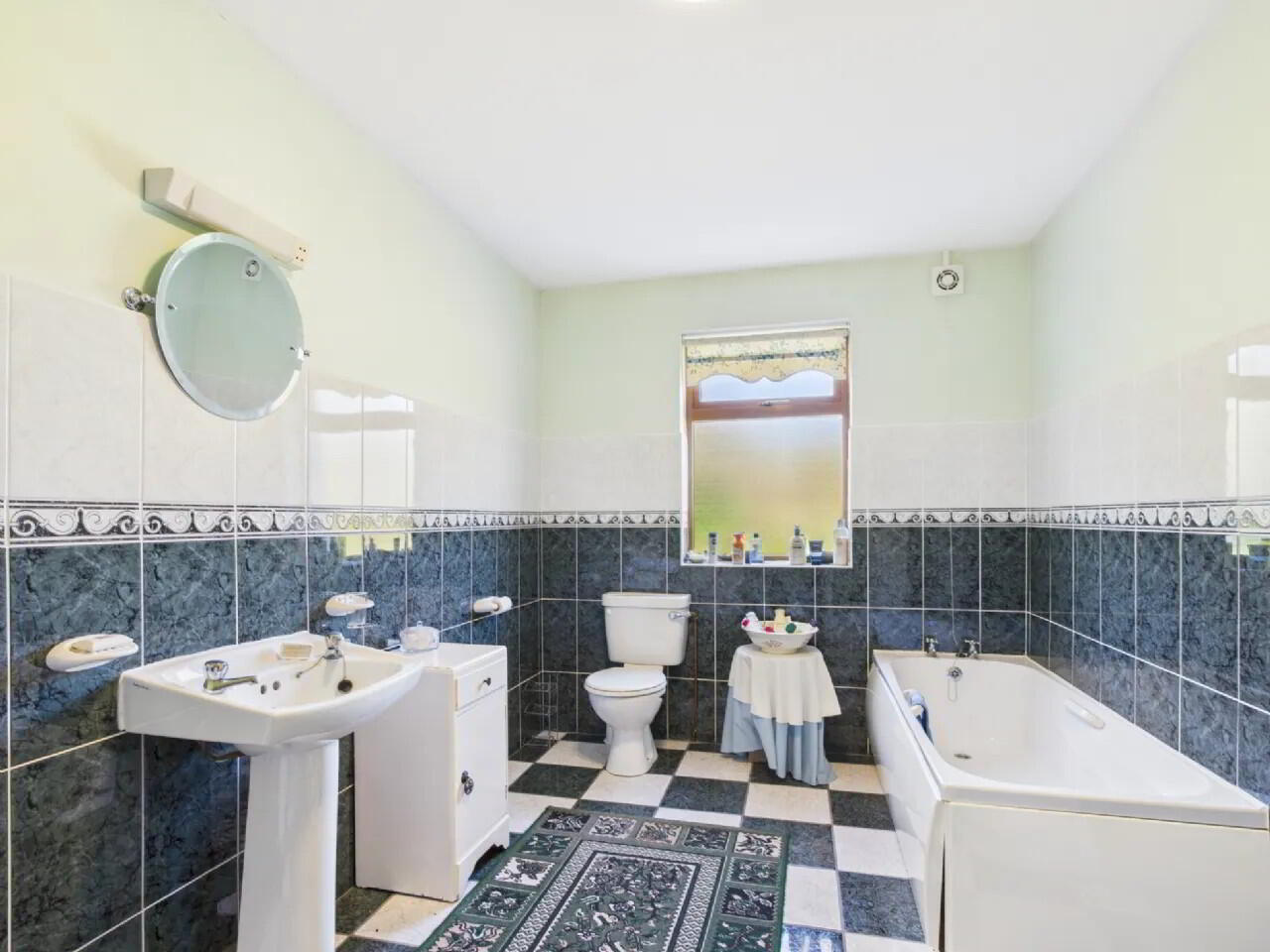 6 Bed On 3 Acres 13 of 34