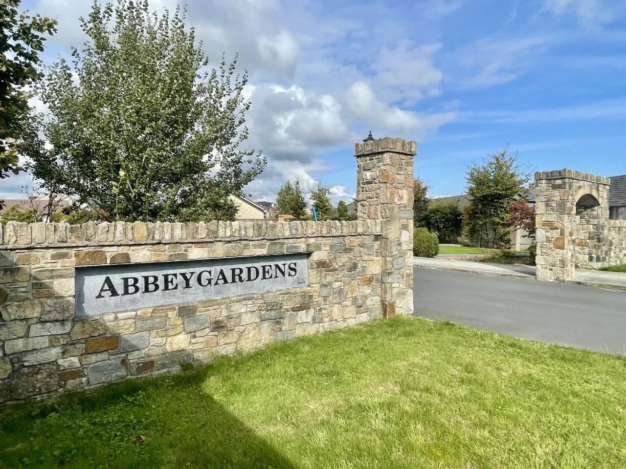 55 Abbey Gardens 19 of 19