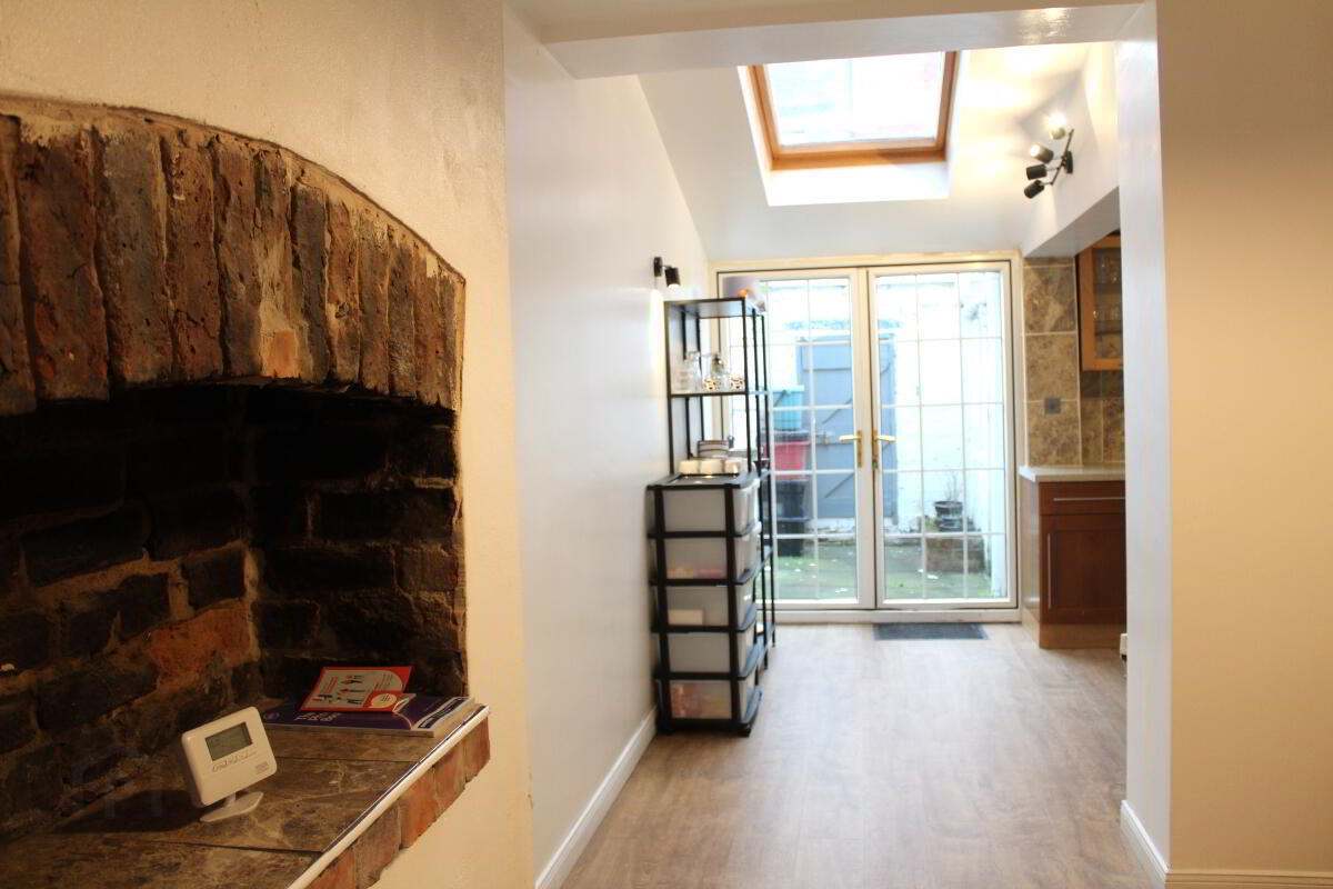 71 Euston Street 3 of 9