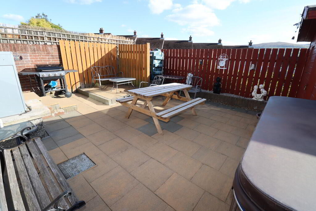 15 Burnthill Gardens 21 of 23