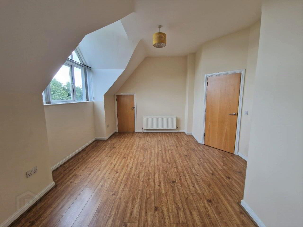 33 Glenmount Manor 5 of 8