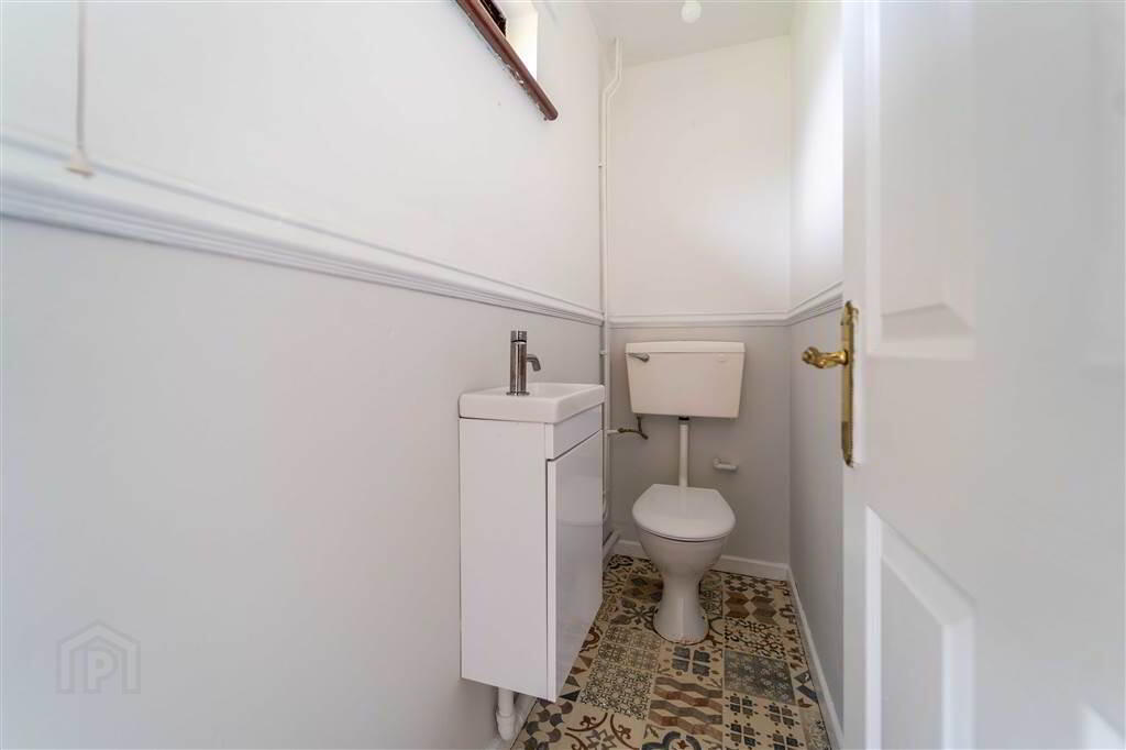 19 Rathgill Avenue 11 of 27