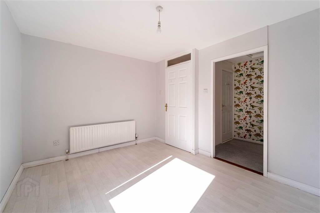 19 Rathgill Avenue 15 of 27