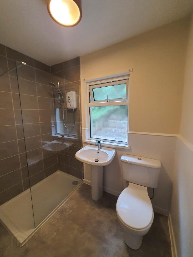 48 Fortwilliam Crescent 9 of 13