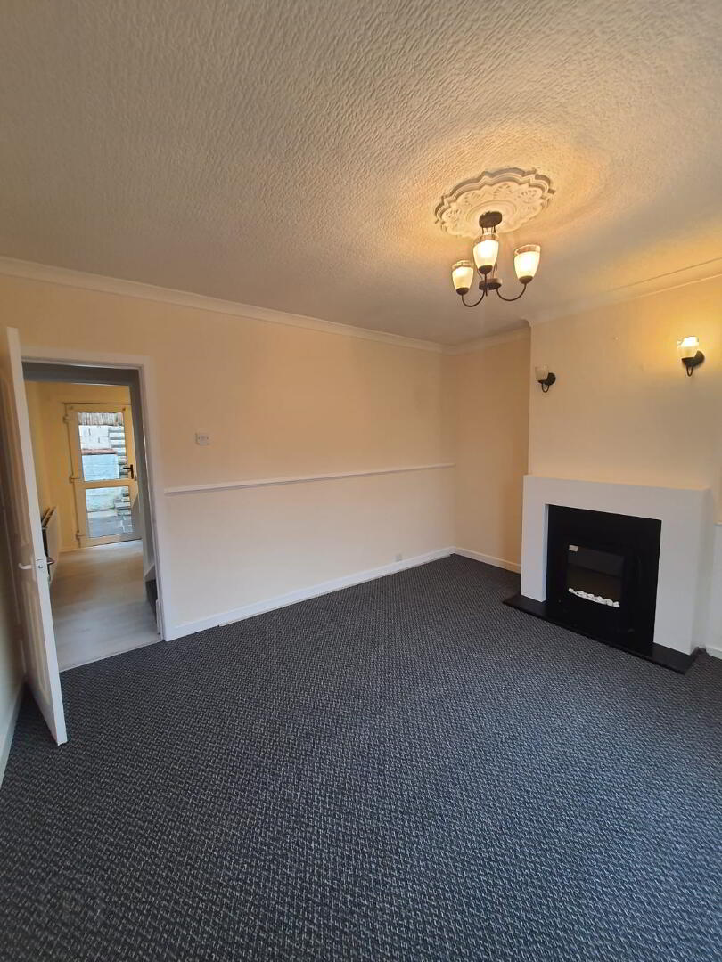 48 Fortwilliam Crescent 6 of 13