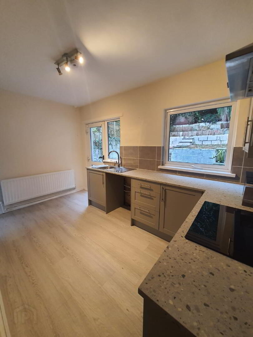 48 Fortwilliam Crescent 2 of 13