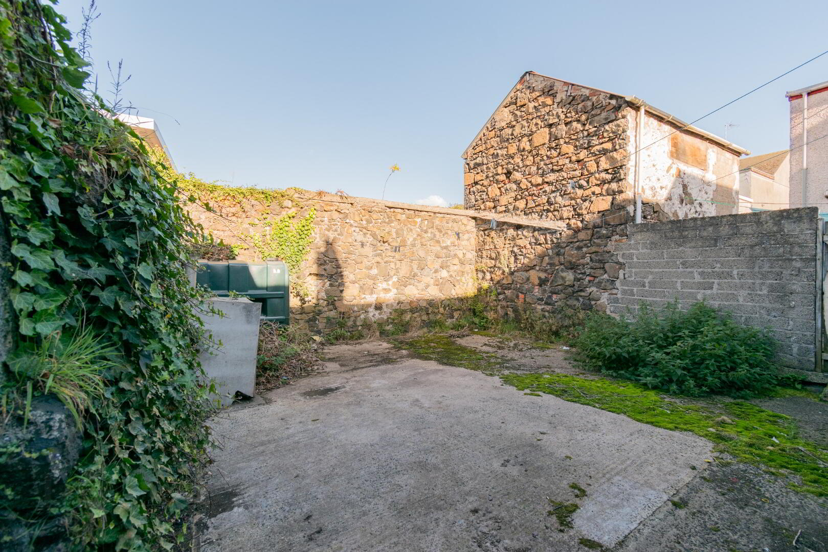18 Moat Road 16 of 17