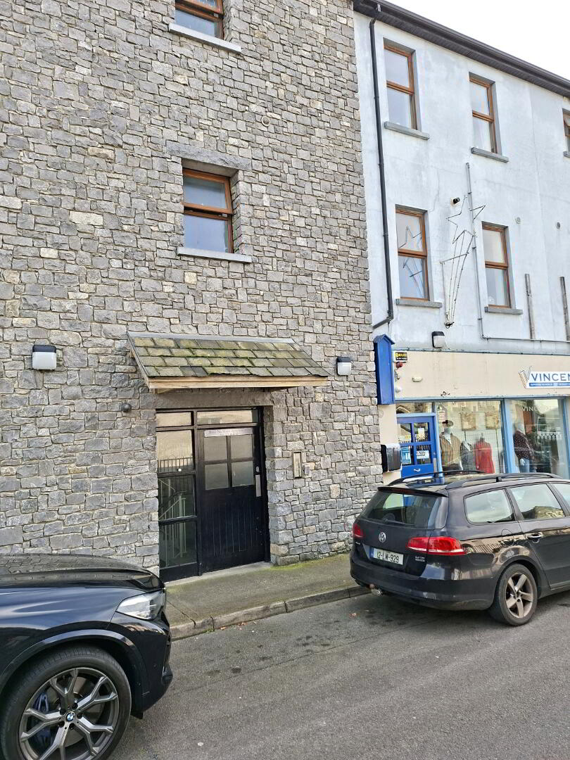 2 Beal Na Mara, 2 The Mall 1 of 9