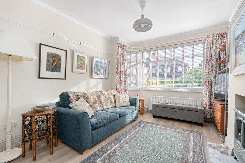 13 Knockbreda Drive 5 of 43