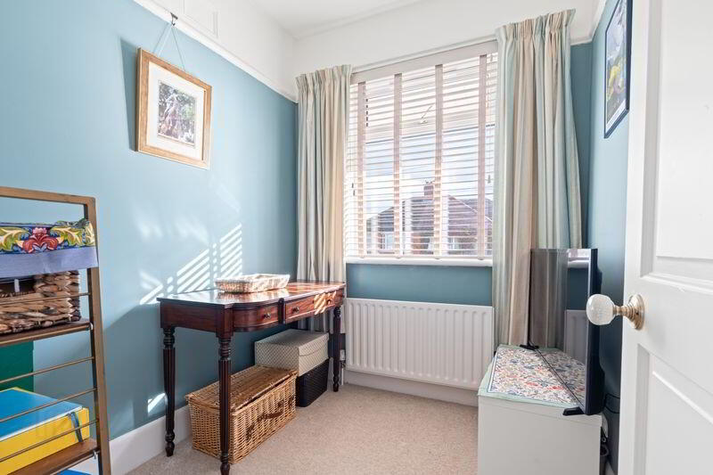 13 Knockbreda Drive 29 of 43