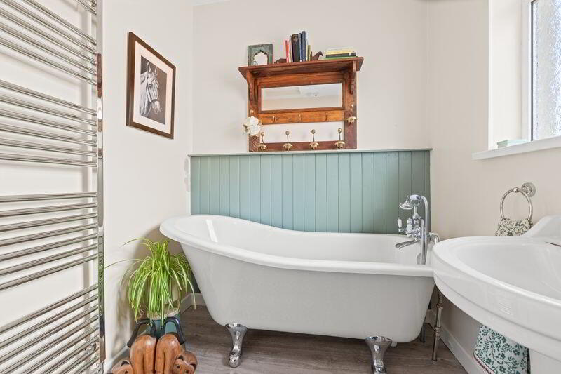13 Knockbreda Drive 18 of 43