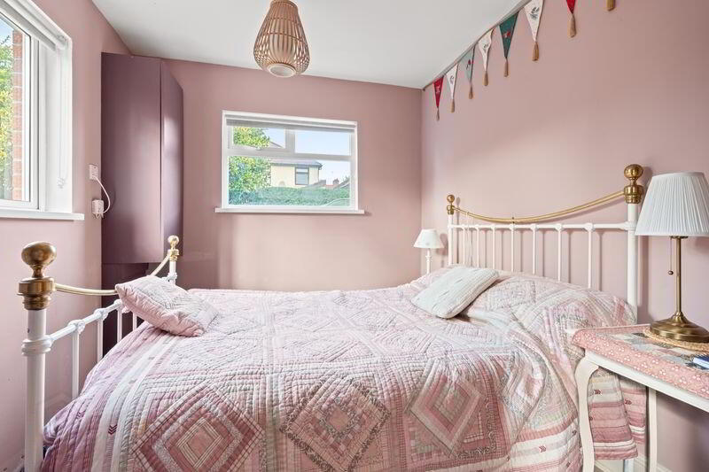 13 Knockbreda Drive 37 of 43