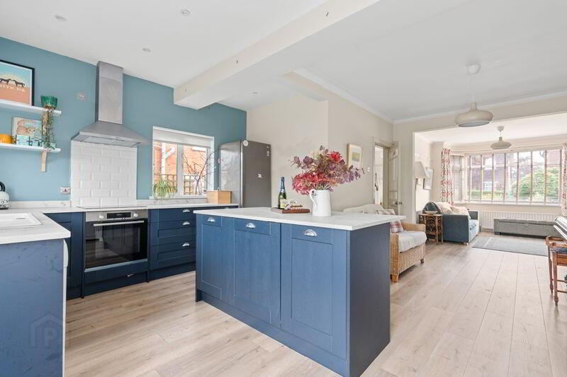 13 Knockbreda Drive 11 of 43