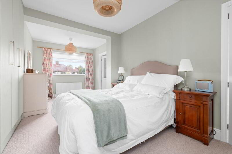 13 Knockbreda Drive 21 of 43