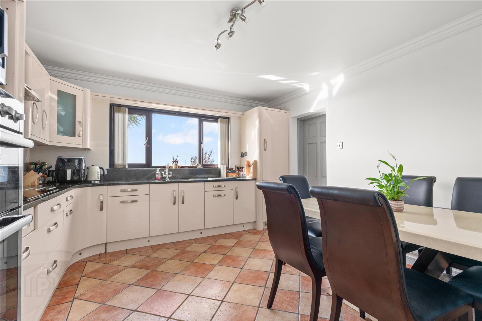 22 Loughview Road 9 of 50