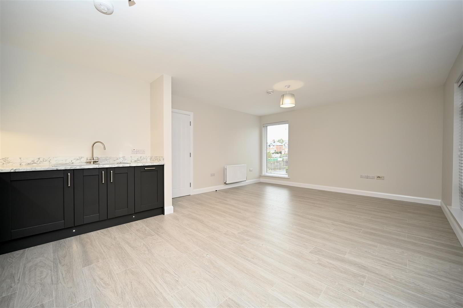 Apt 7, 39 Dundela Crescent 7 of 15