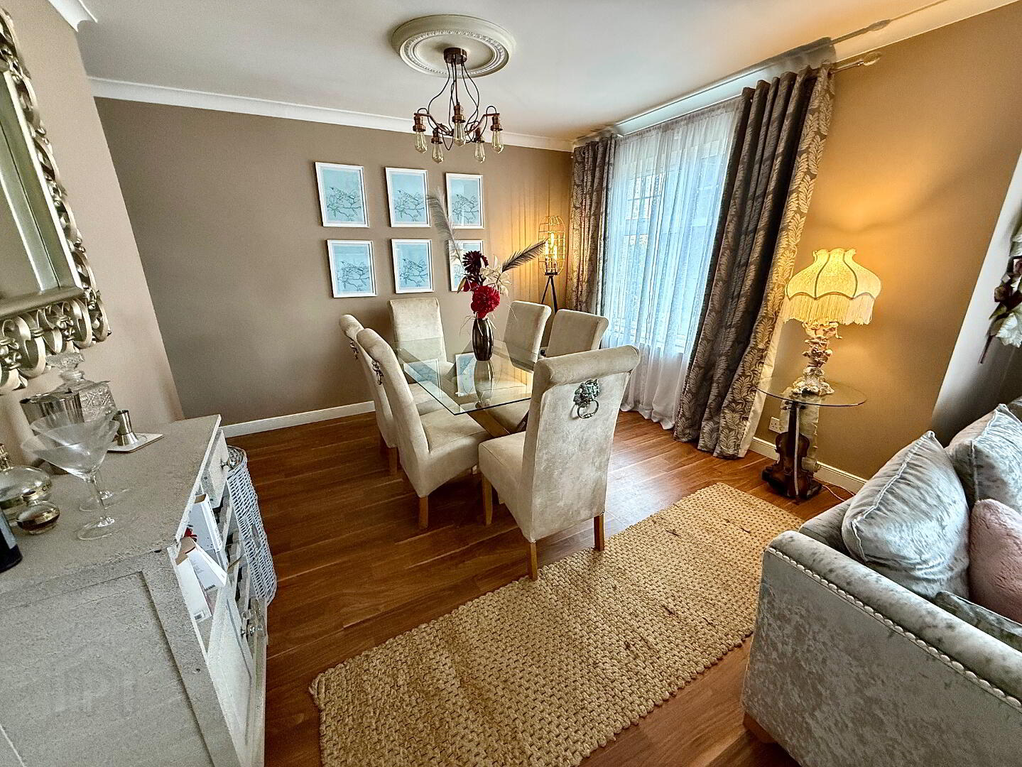 6 Copperfield Mews 13 of 33