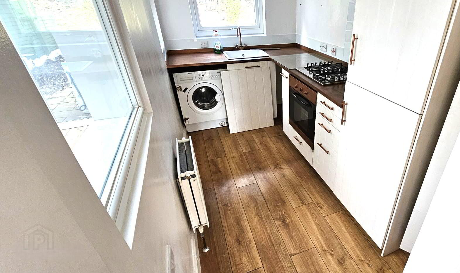 12 Somerton Gardens 6 of 28