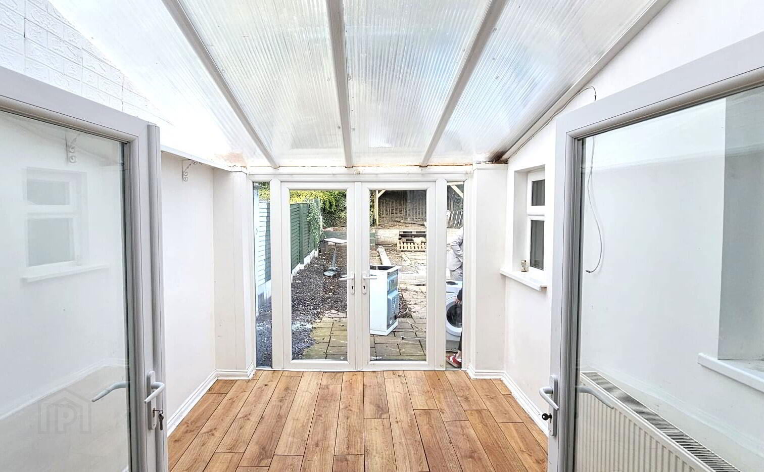 12 Somerton Gardens 13 of 28