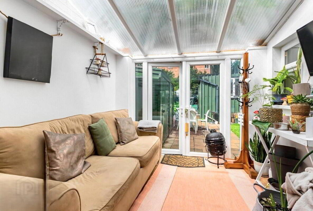 12 Somerton Gardens 3 of 16