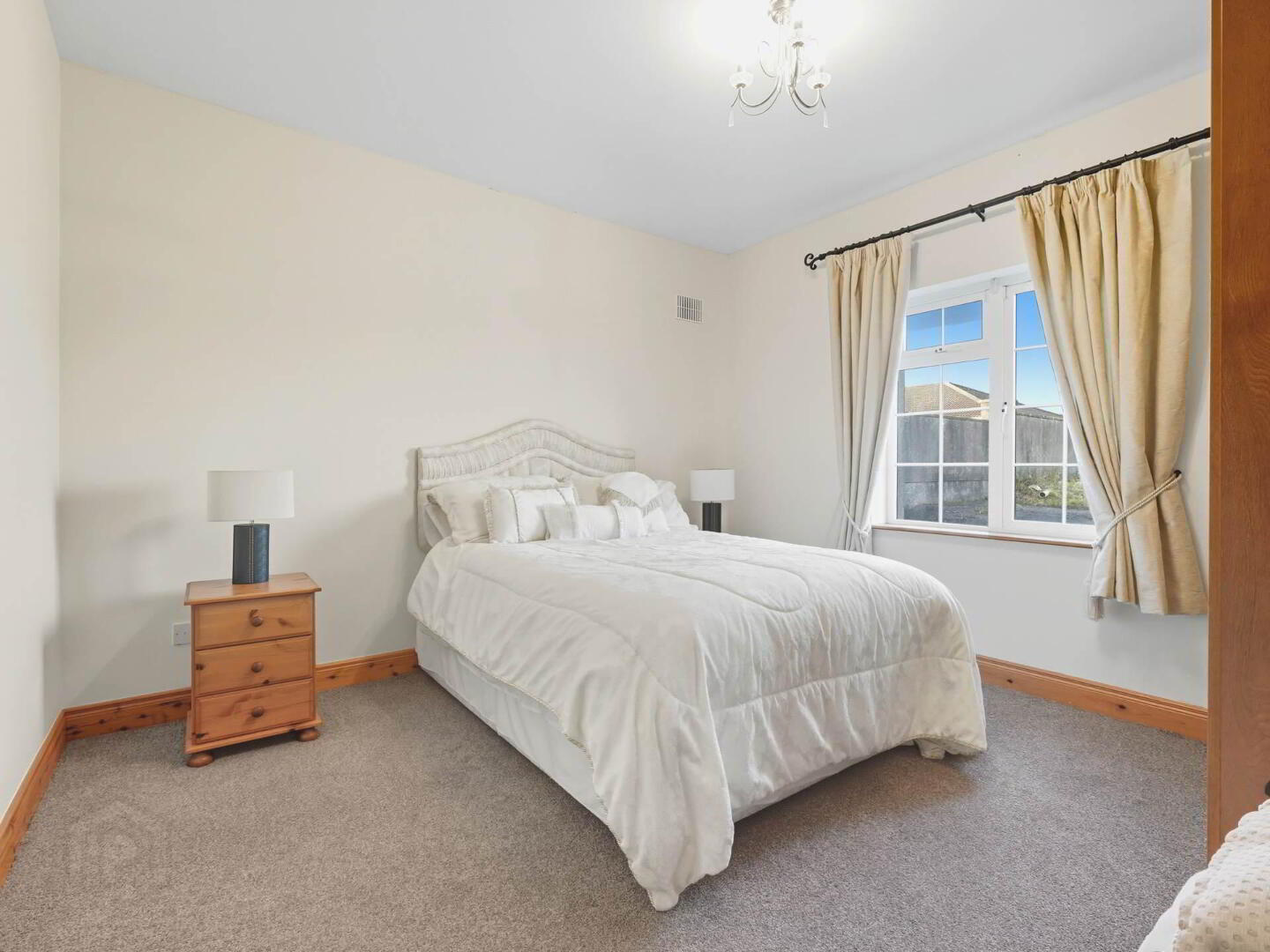 Bushfield 13 of 41