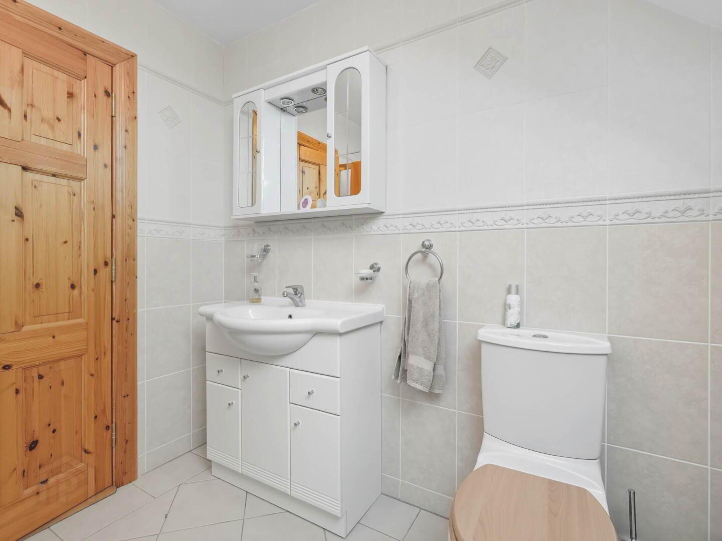 Bushfield 29 of 41