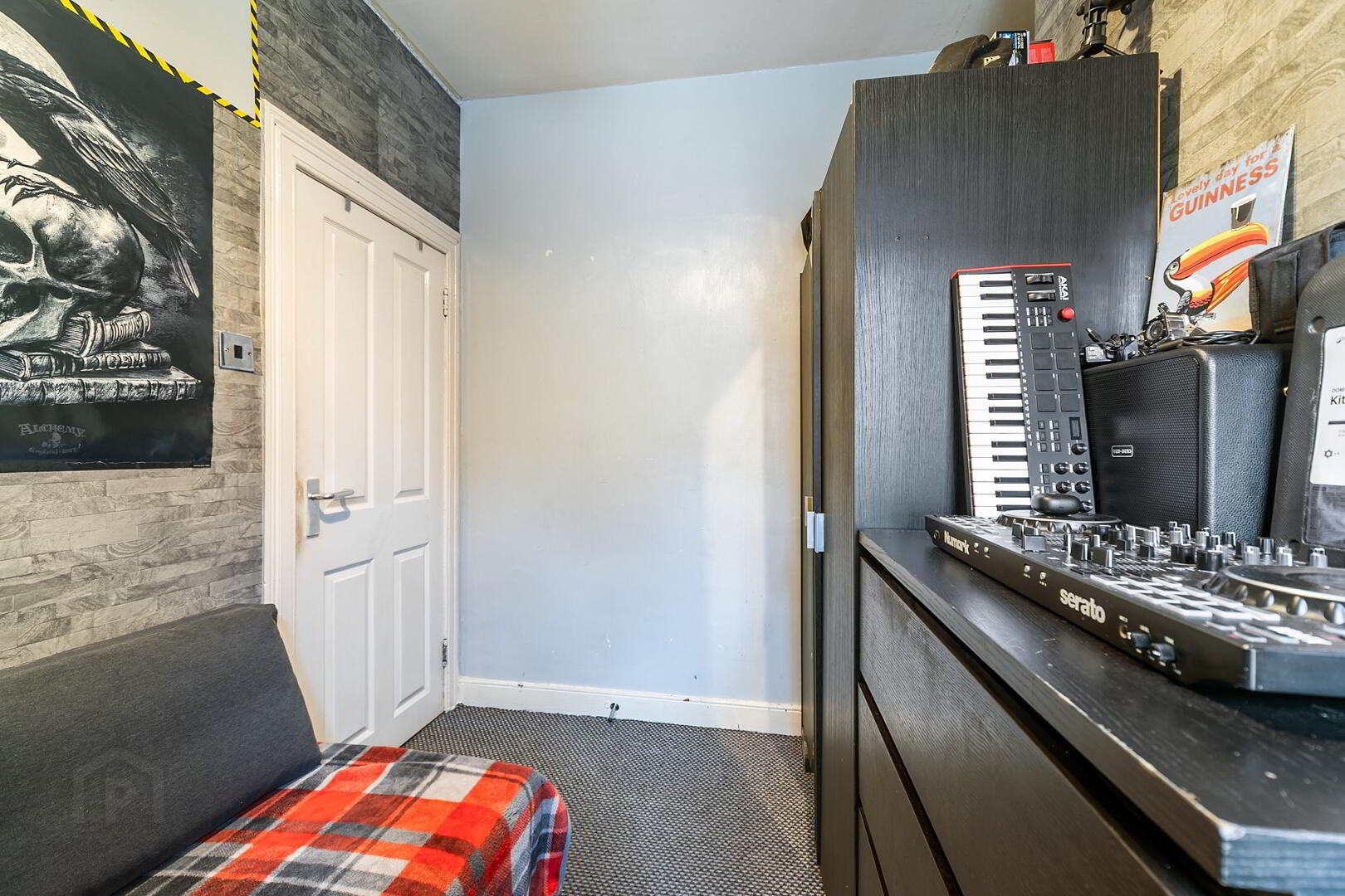 39 Woodcot Avenue 23 of 26