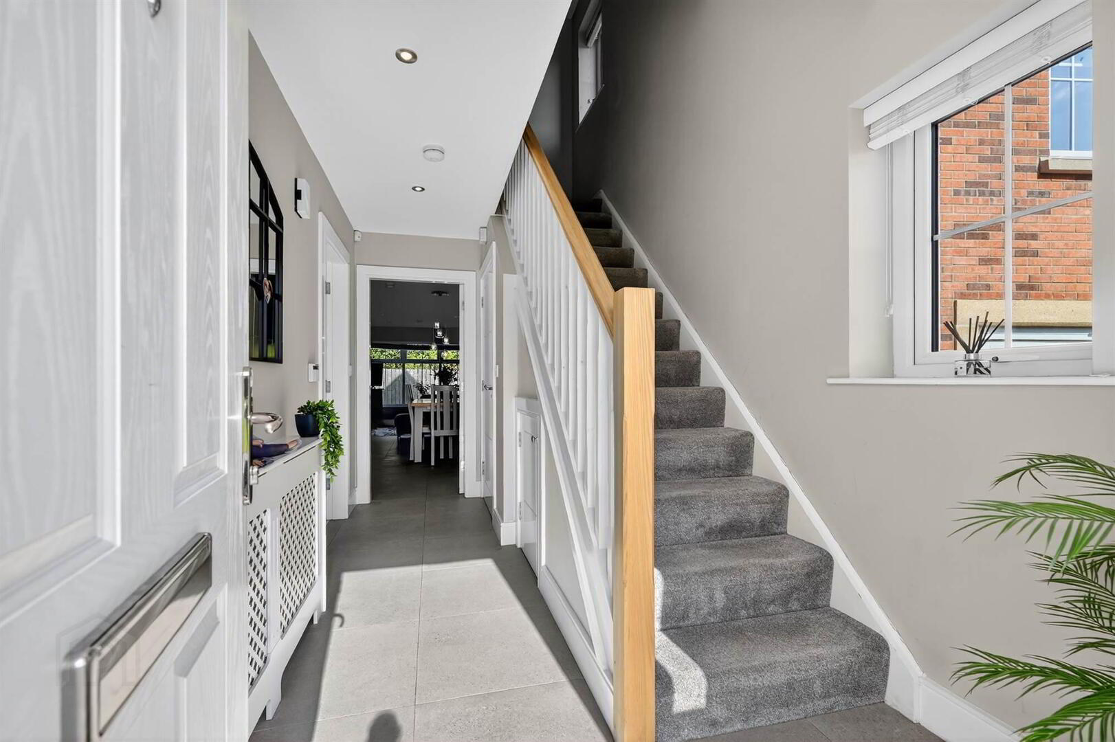 31 Manse Gate 3 of 21