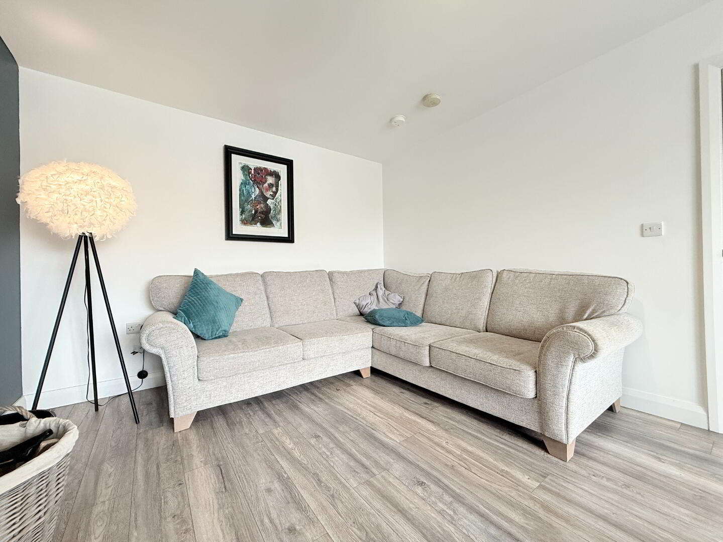 45 Castle Avenue 7 of 29