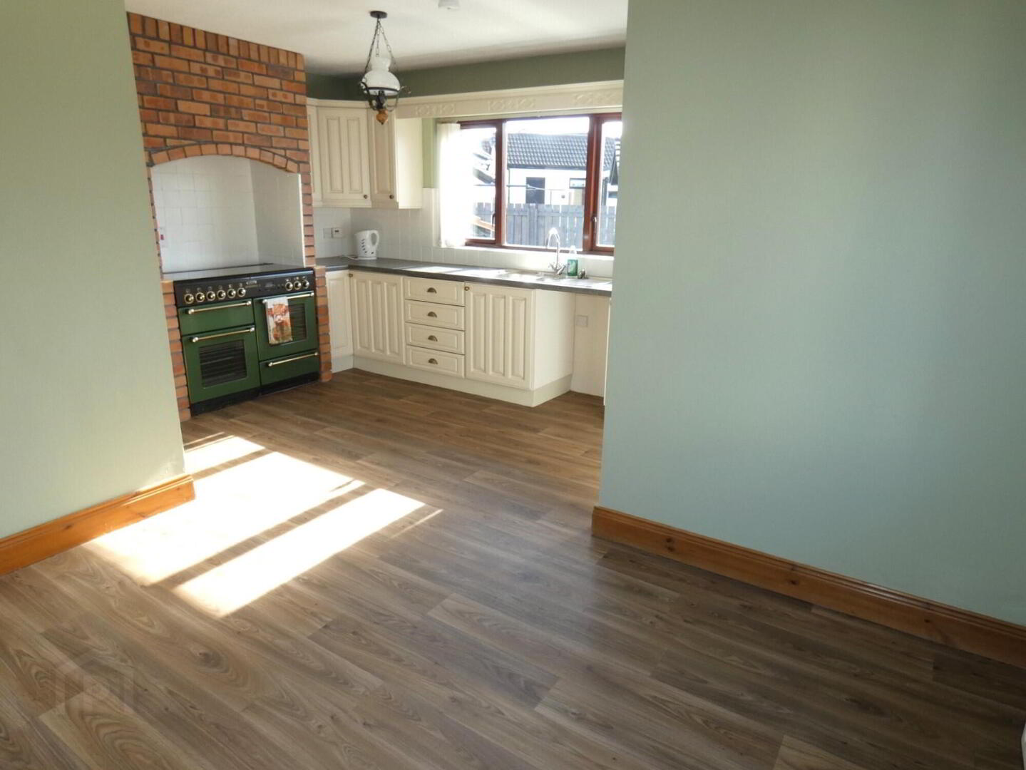 5 Castlehill Way 8 of 22