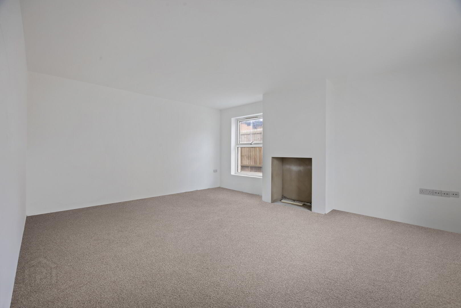 Exclusive Detached House 5 of 17