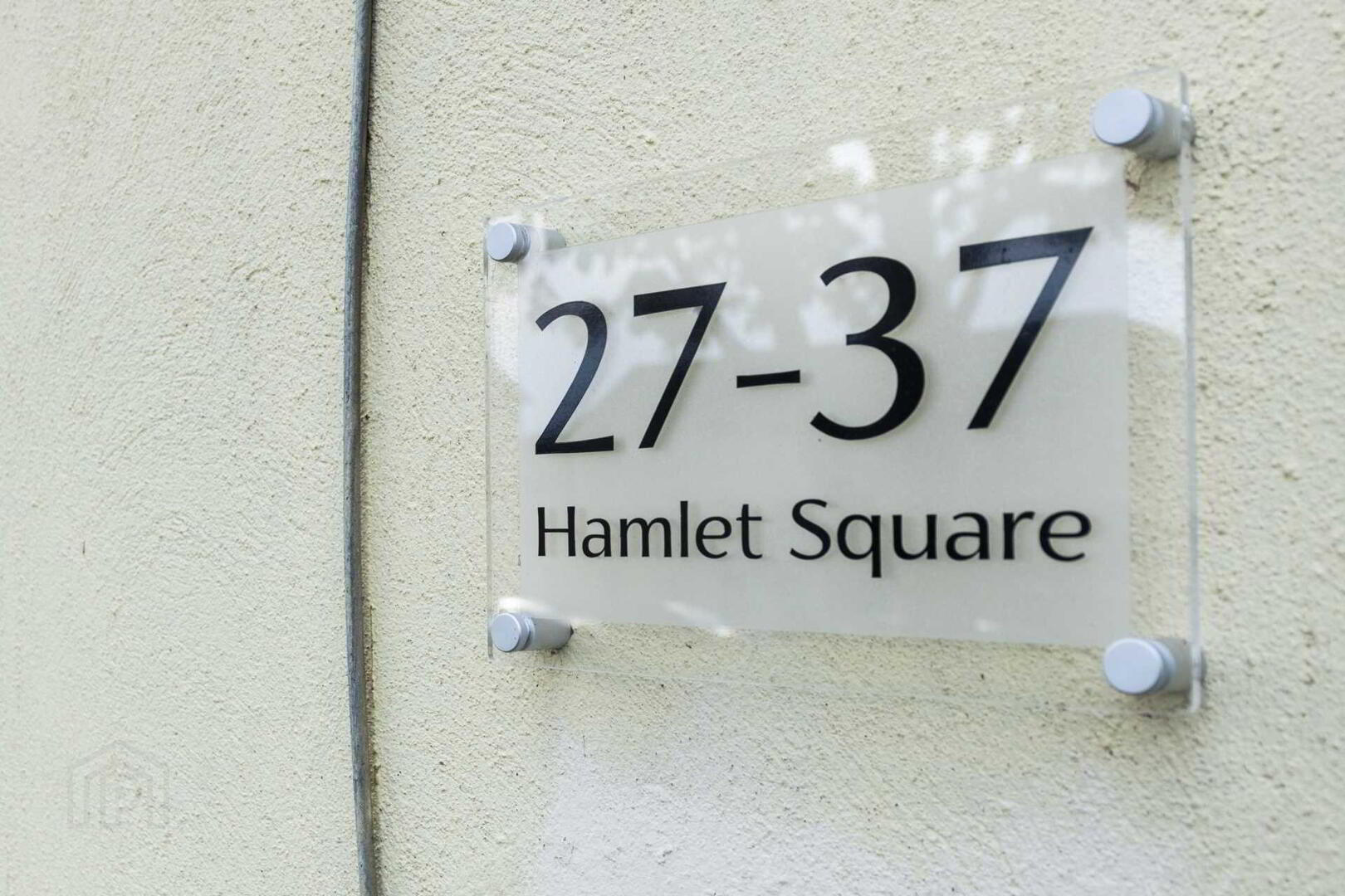 27 Hamlet Square 16 of 16