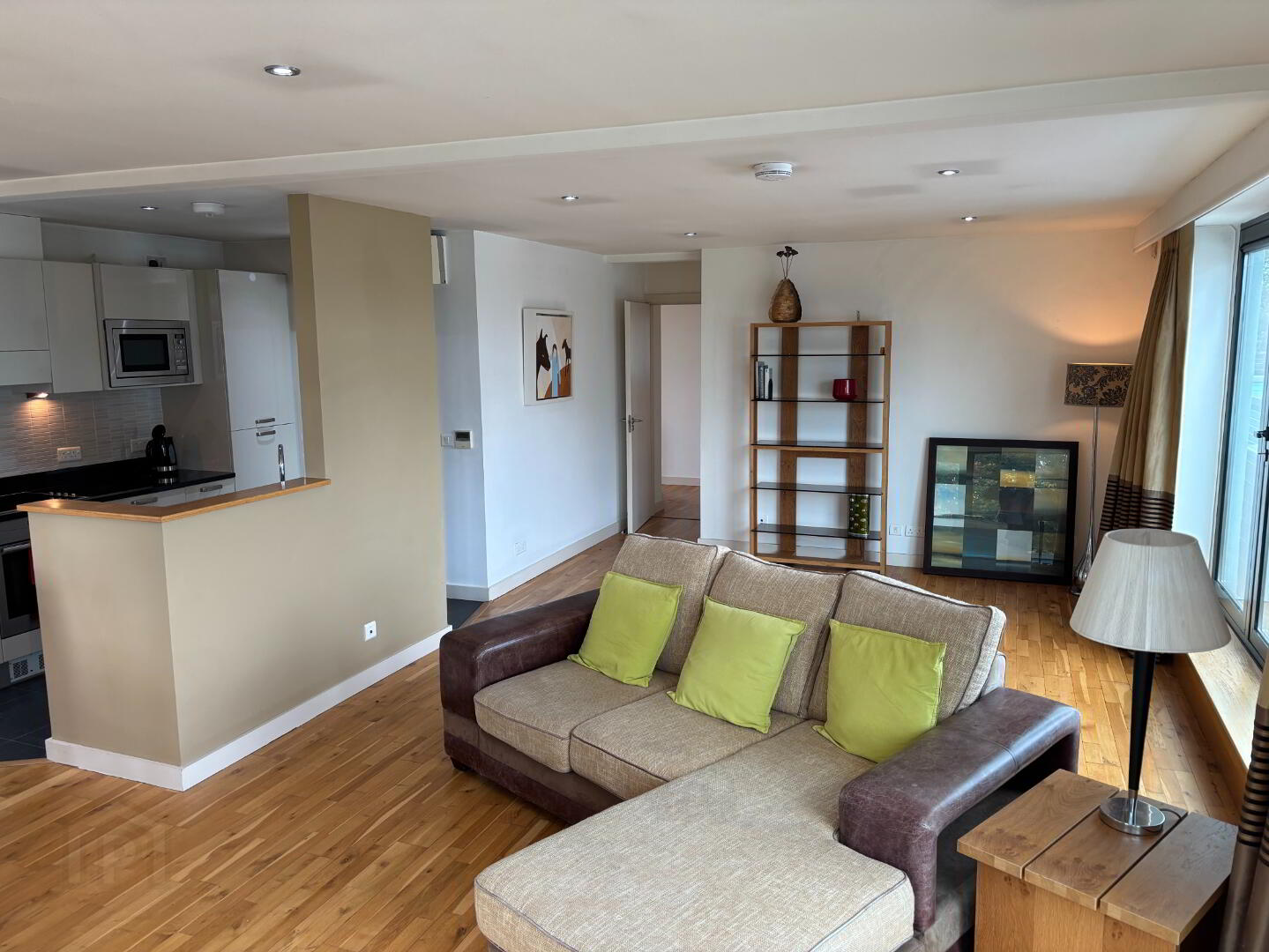 10a The Lime, Avenue 2 of 13
