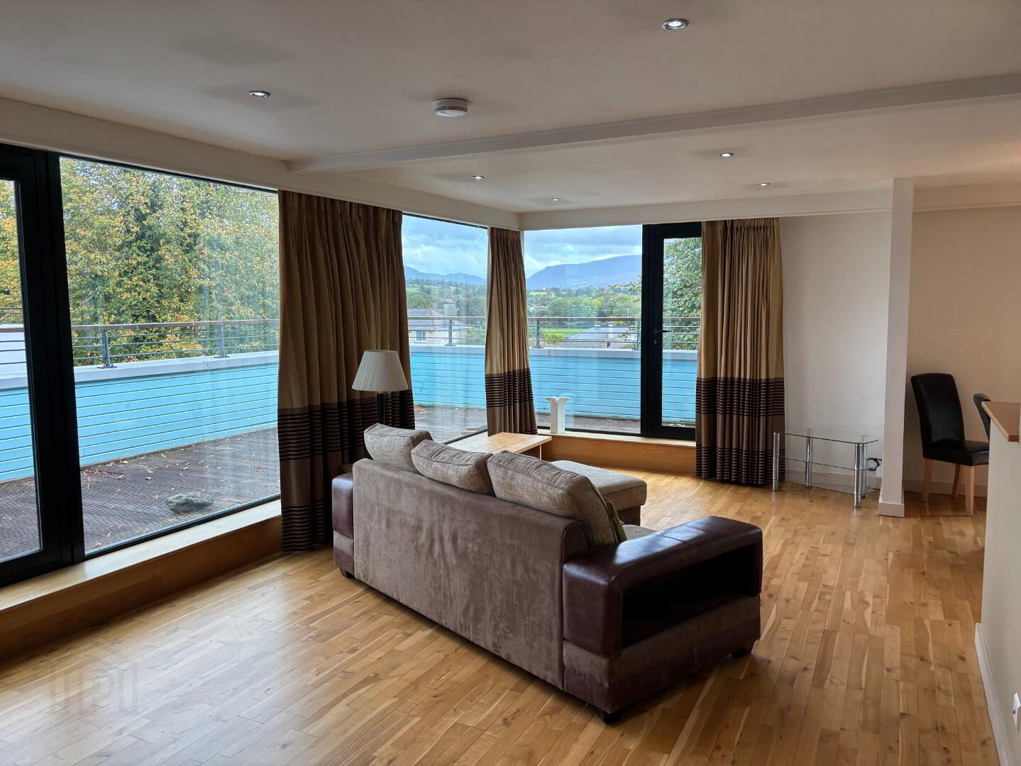 10a The Lime, Avenue 5 of 13