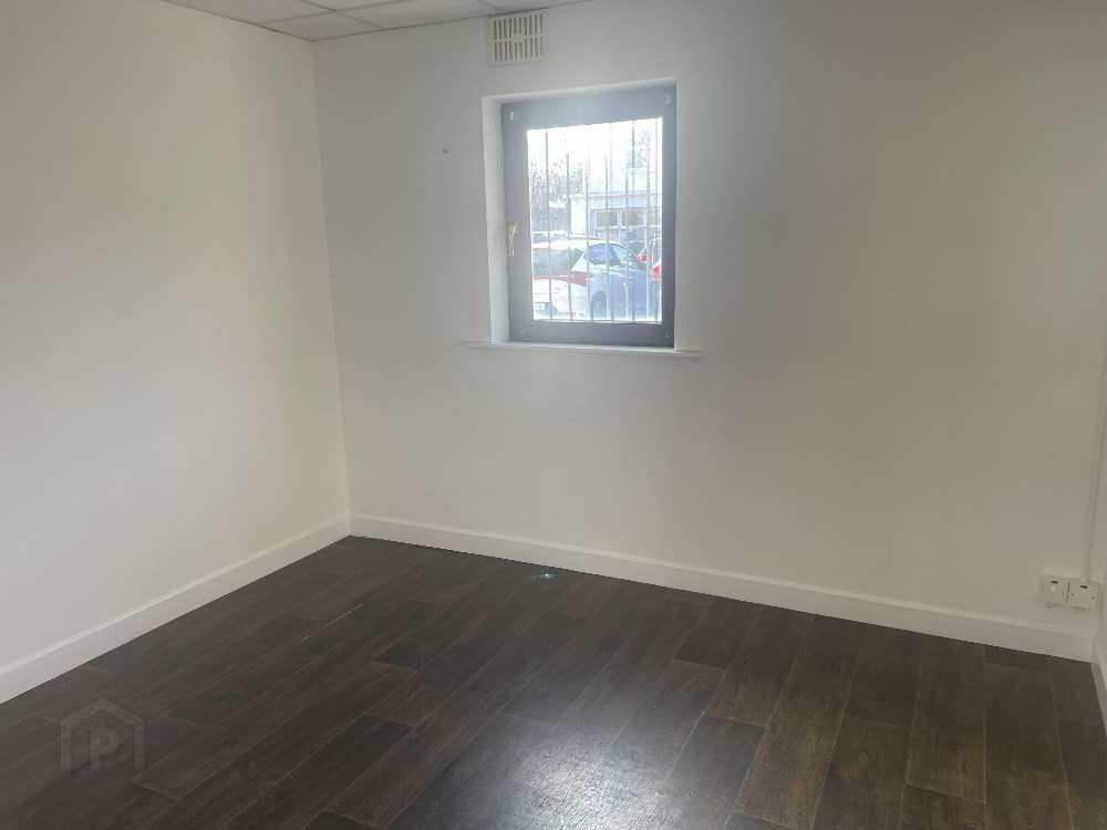 Unit 1/2, Strand Street 6 of 8