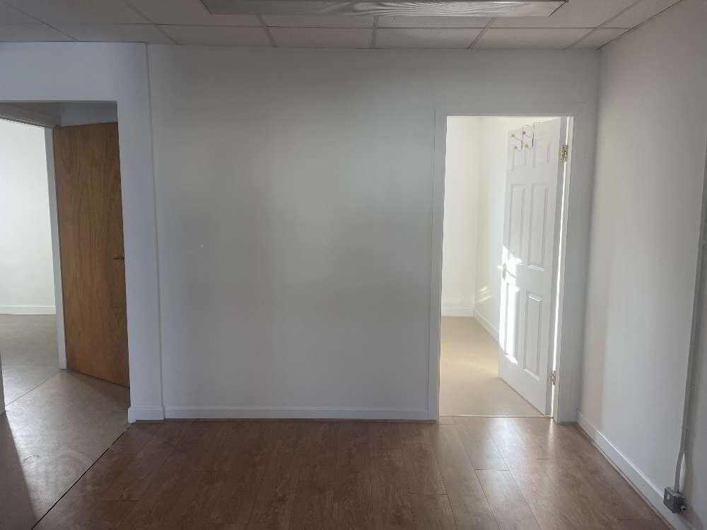 Unit 1/2, Strand Street 3 of 8