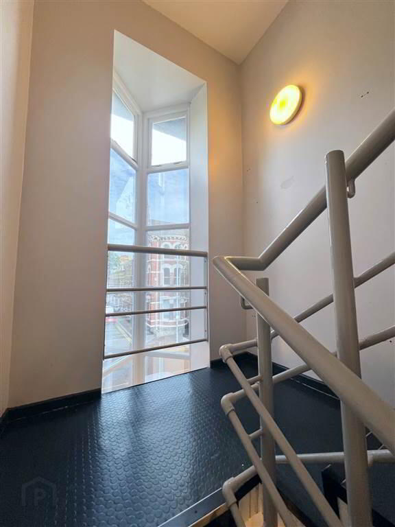 89 University Street - Suite 1 6 of 7