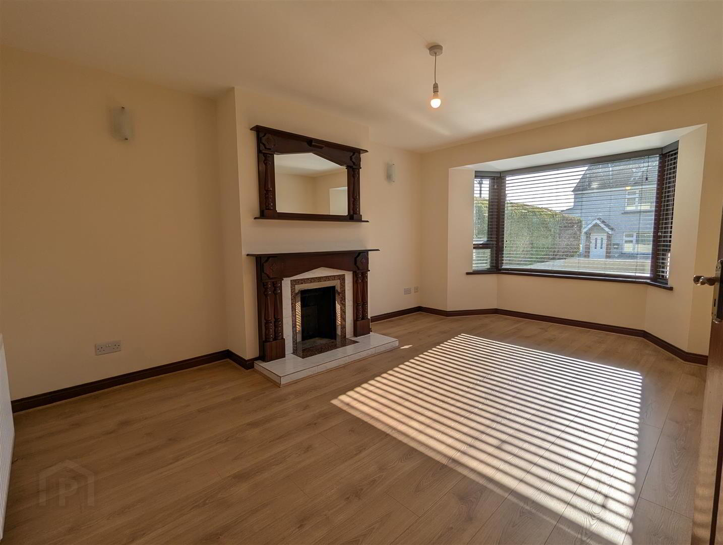 8 John, F Kennedy Estate 3 of 14