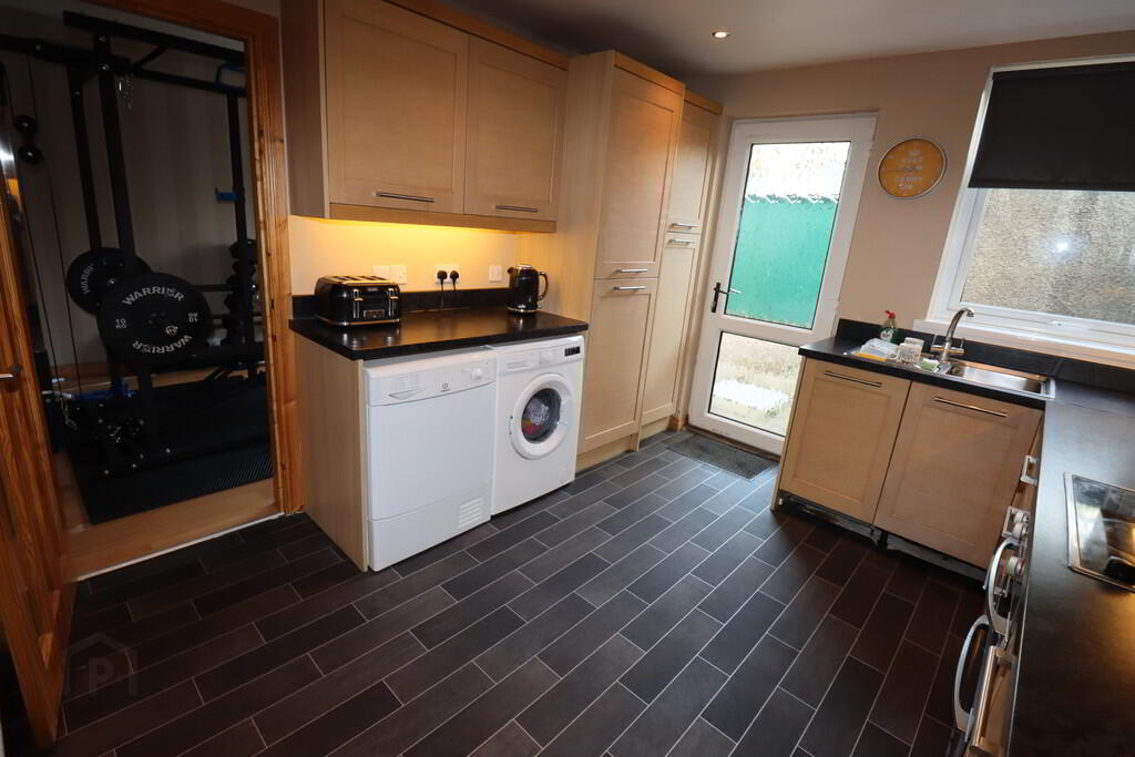 17 Princes Drive 8 of 22