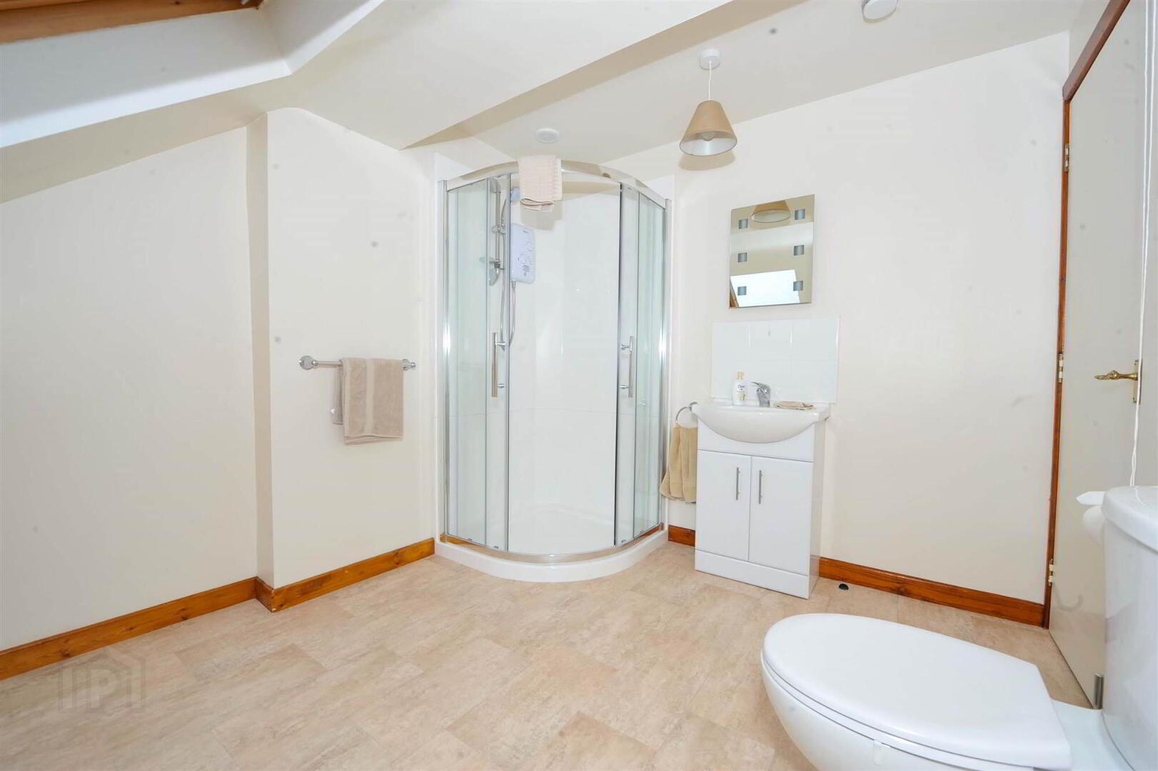 77 Lower Windsor Avenue 8 of 9