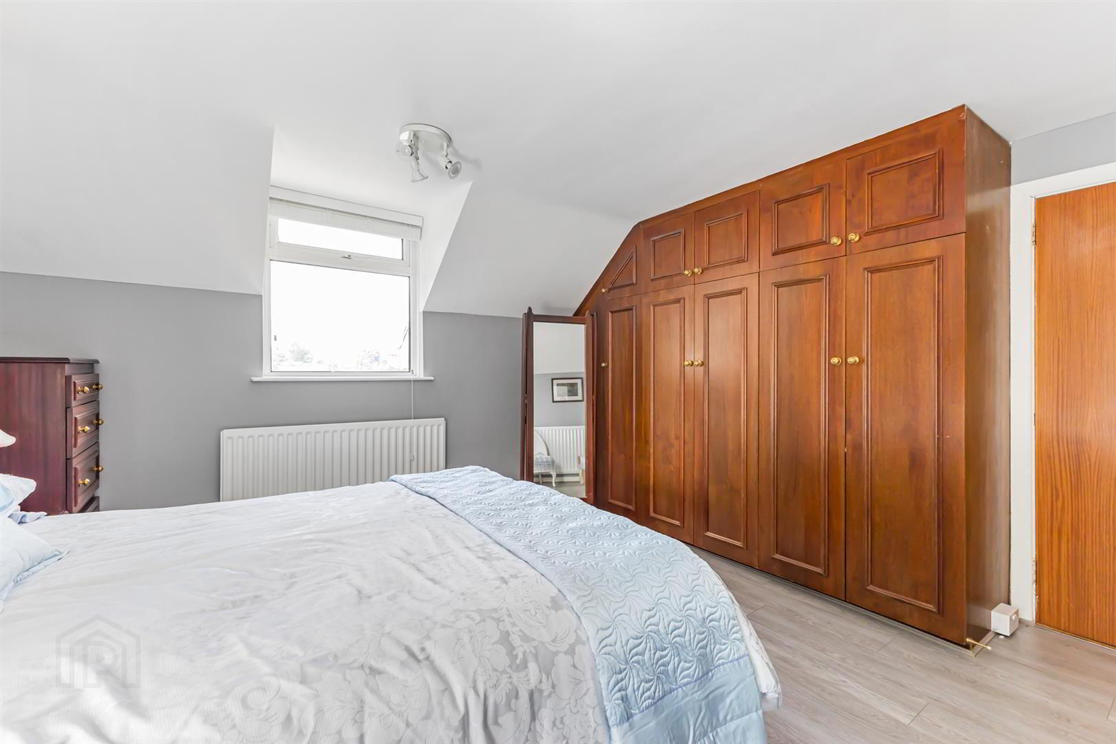 81 / 81a Lisburn Road 17 of 33