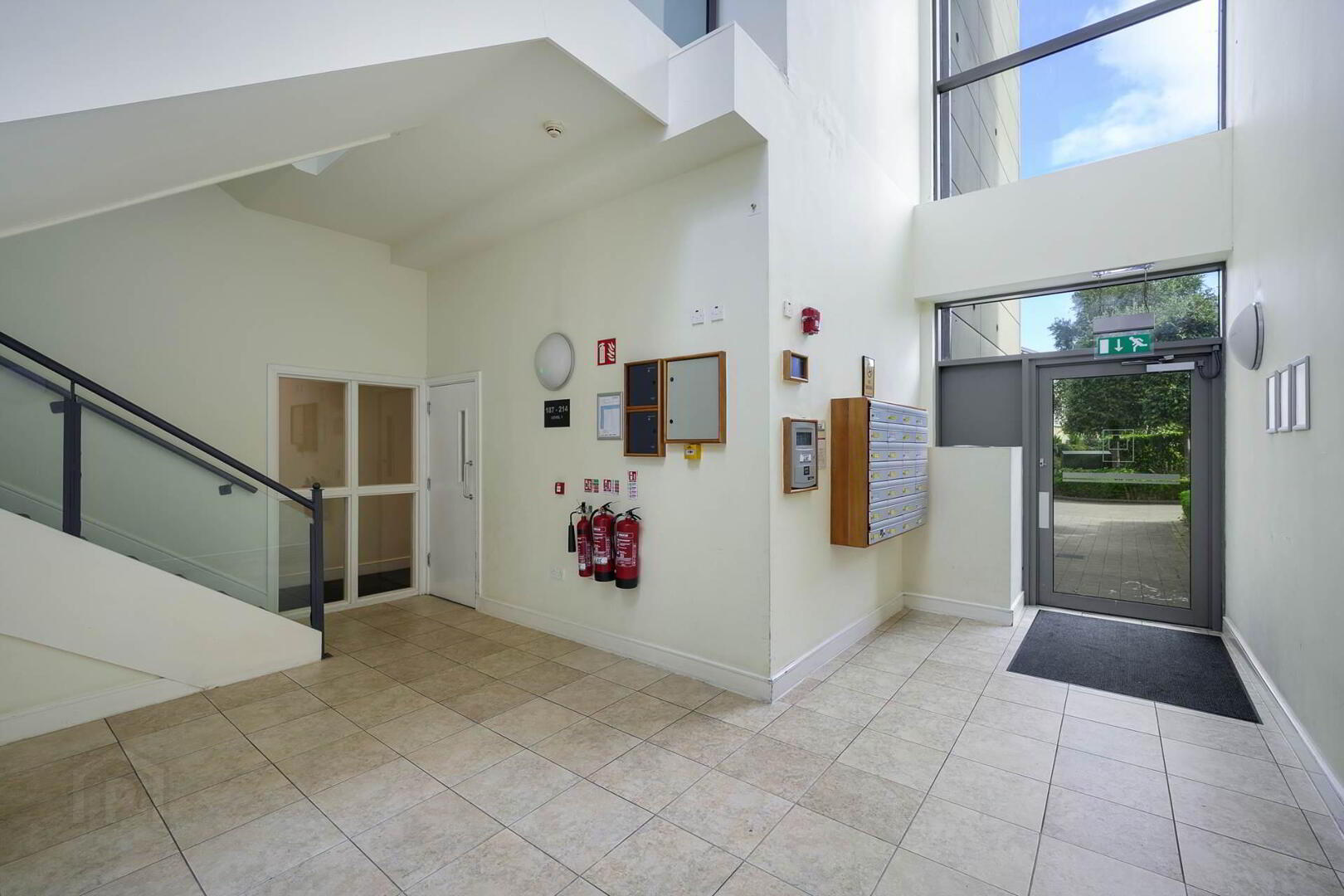 190 Beechwood Court 5 of 34
