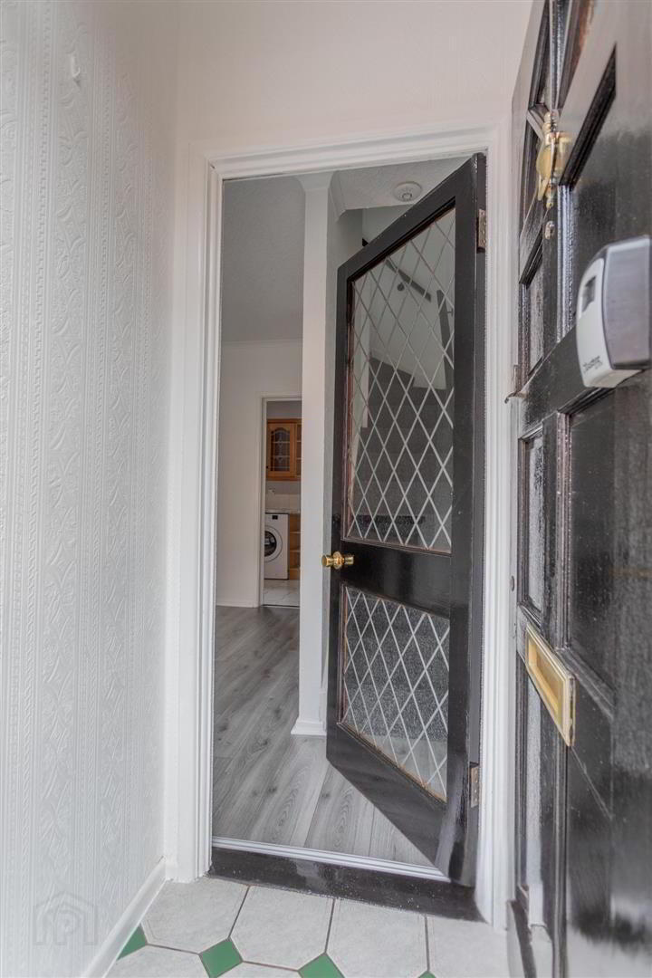 30 Daphne Street 3 of 21