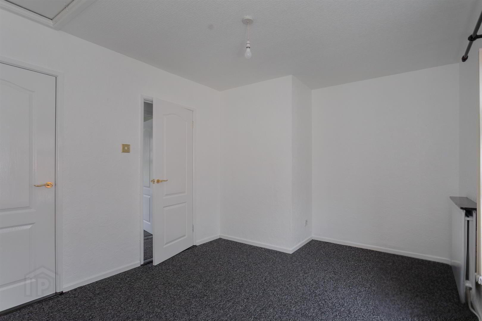 30 Daphne Street 14 of 21