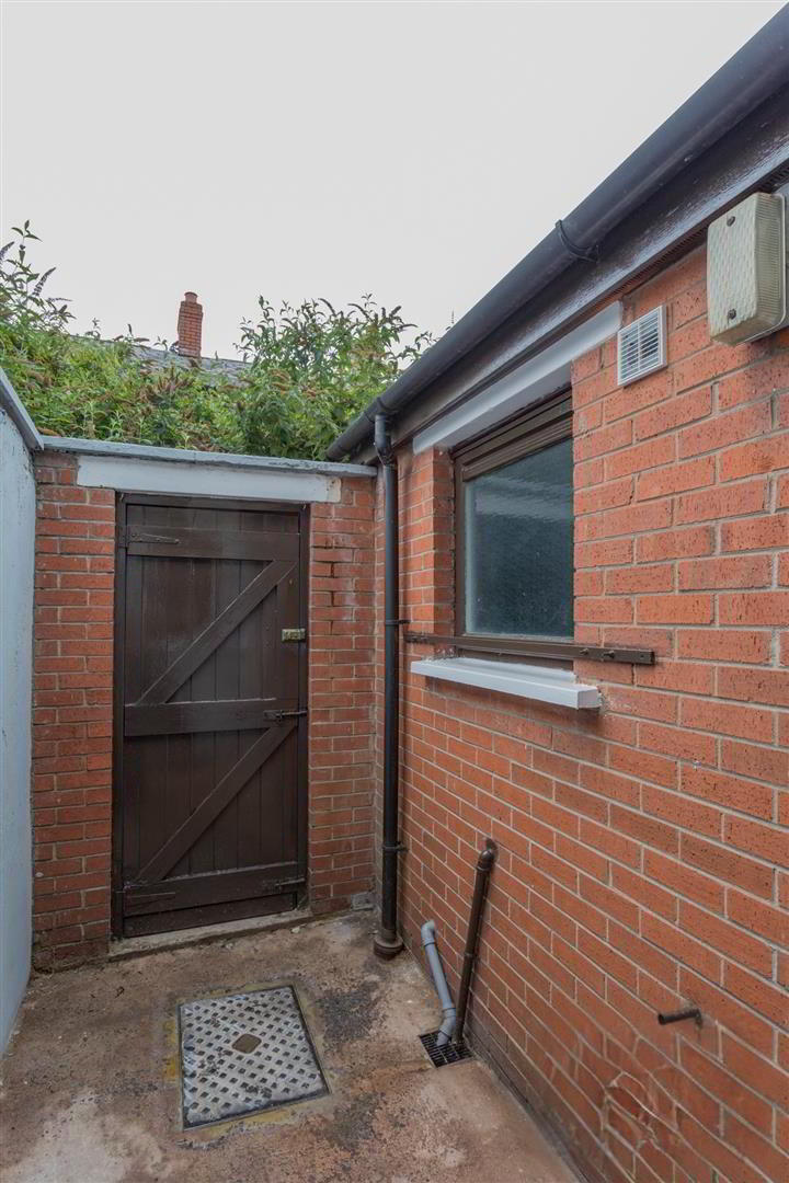 30 Daphne Street 19 of 21