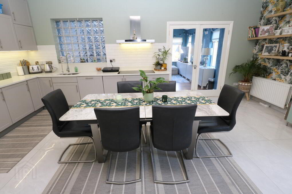 45 Cairnes Court 11 of 35