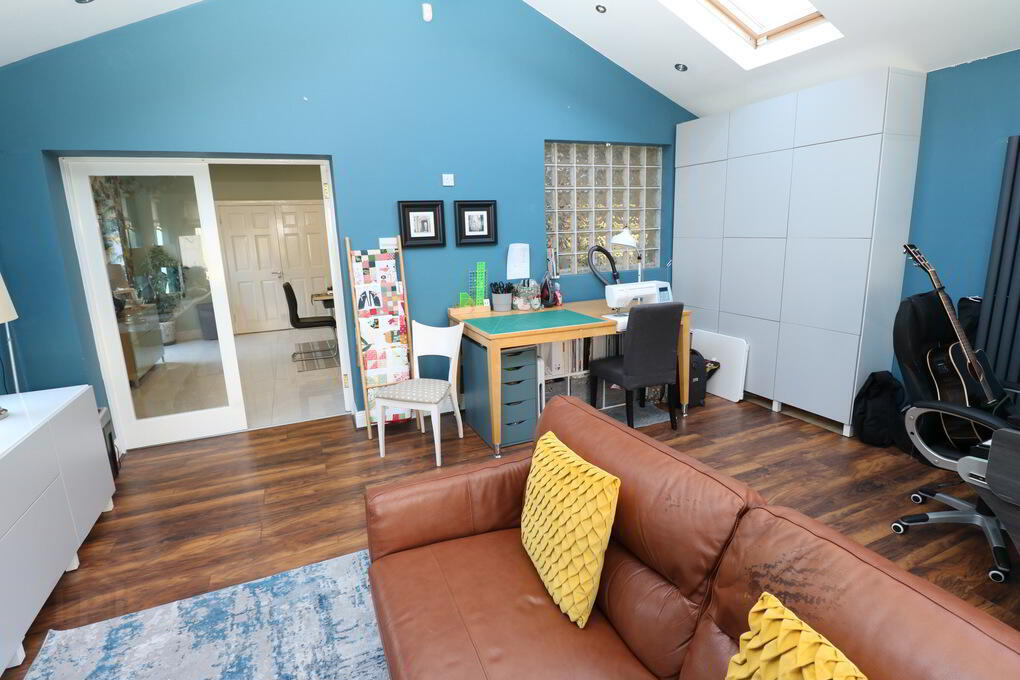 45 Cairnes Court 15 of 35