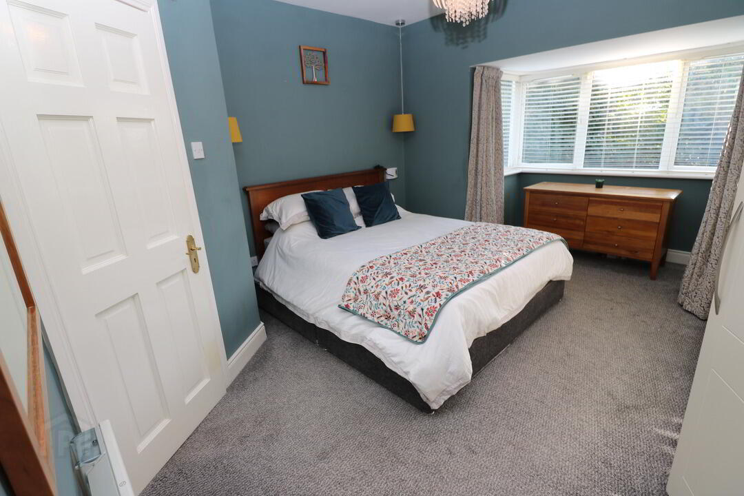 45 Cairnes Court 18 of 35