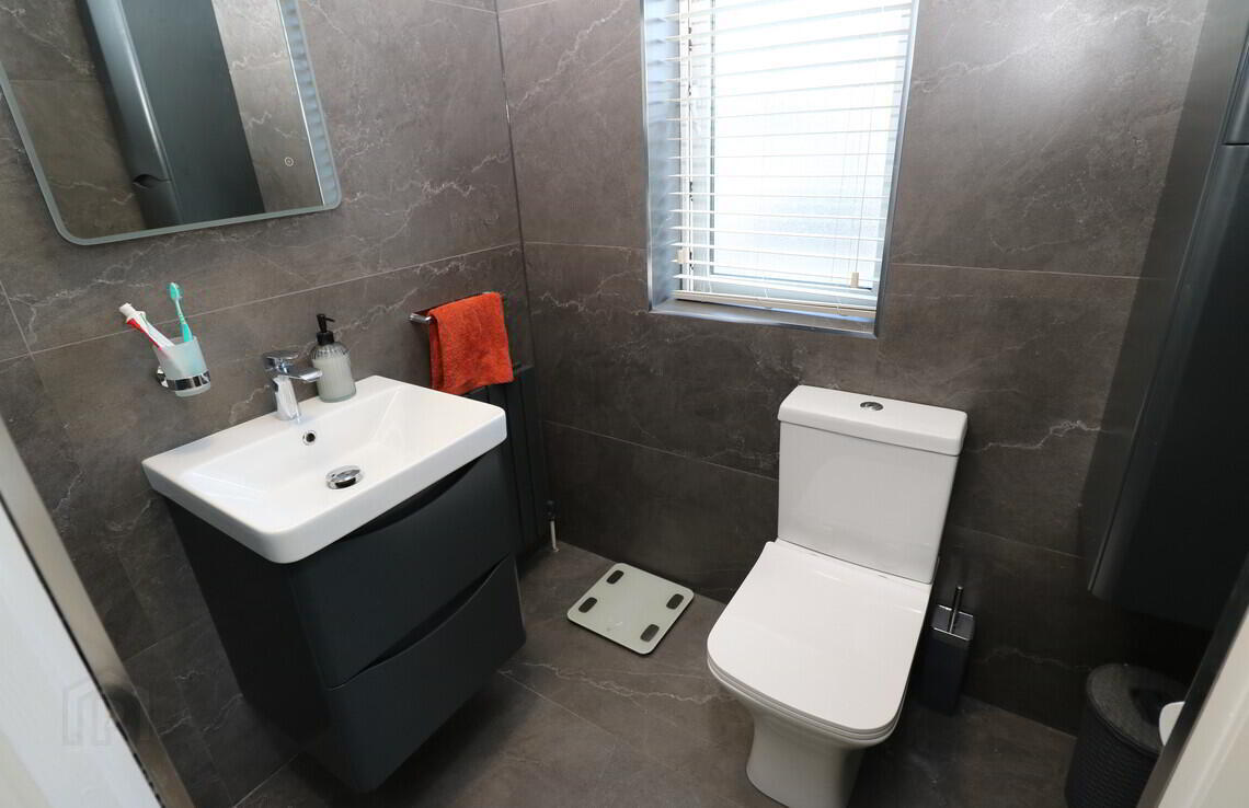 45 Cairnes Court 21 of 35